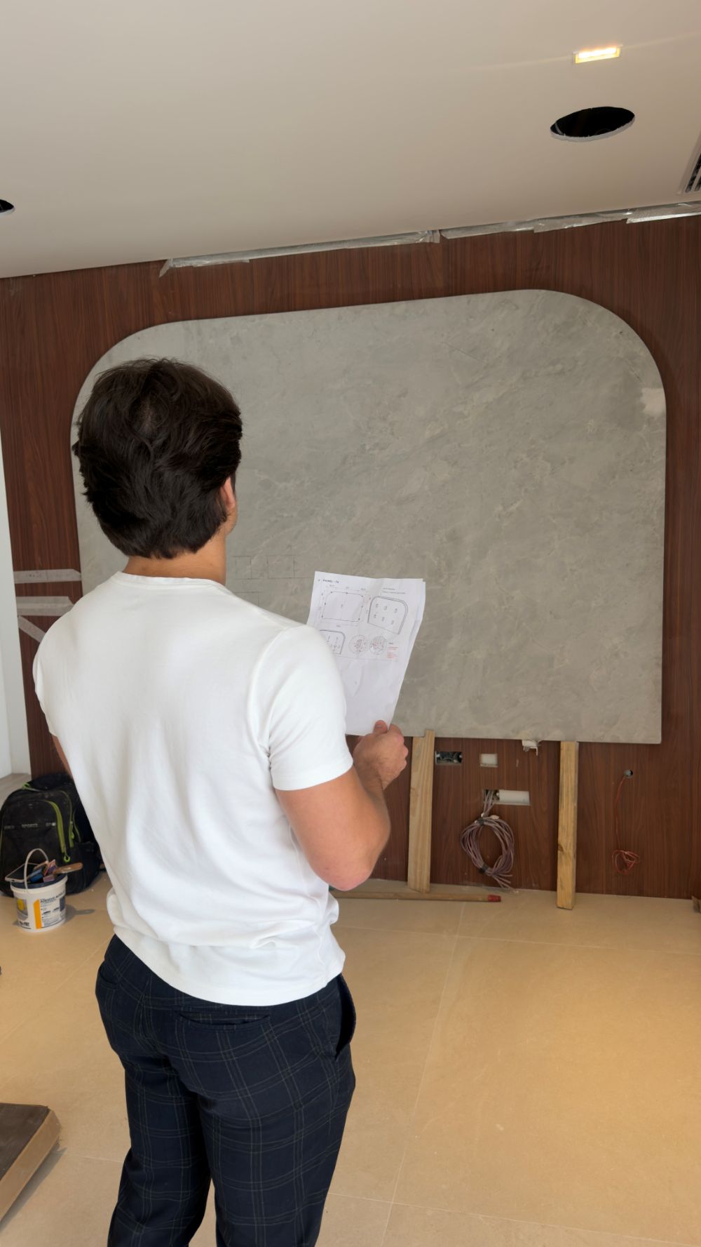 Conferência de medidas em obra